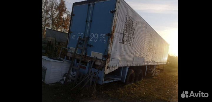 Полуприцеп рефрижератор Fruehauf Caja FRG, 1987