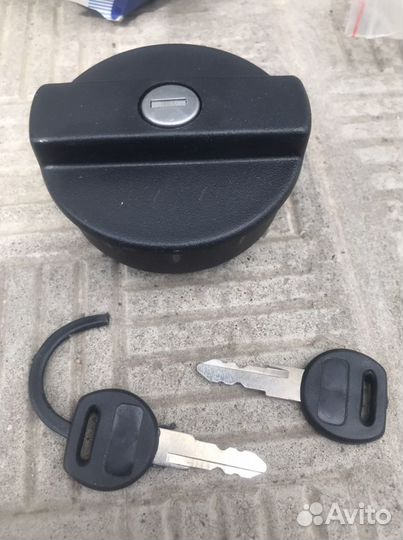 Крышка бака ваз с замком