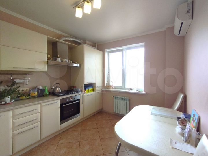 4-к. квартира, 110 м², 4/8 эт.