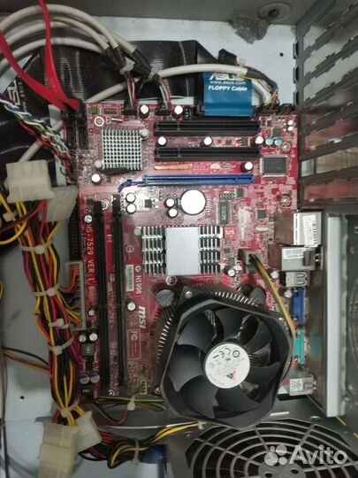 Материнские платы 775 много