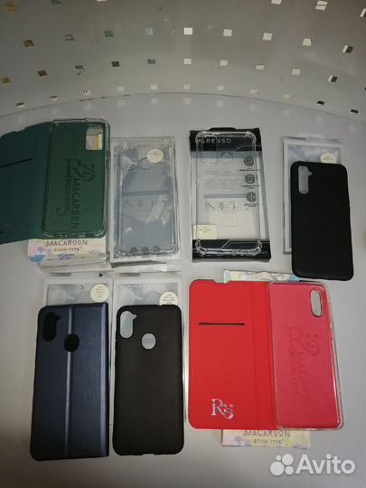 Чехлы и защитные стекла на телефон