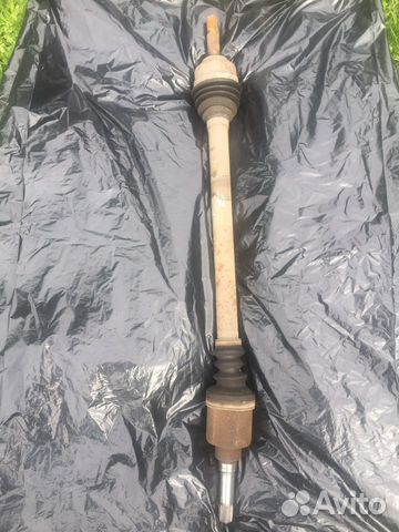 Приводной вал правый Пежо 207