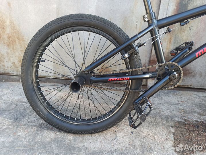 Трюковой велосипед BMX