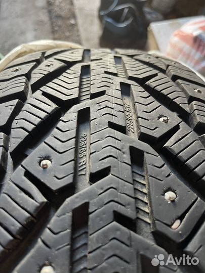 Kormoran SUV Stud 225/65 R17 106T