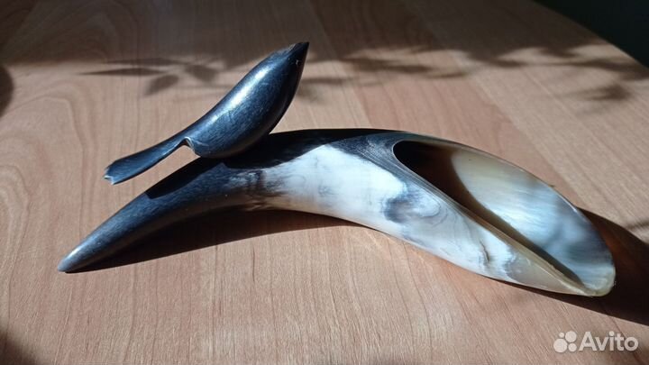 Статуэтка из рога