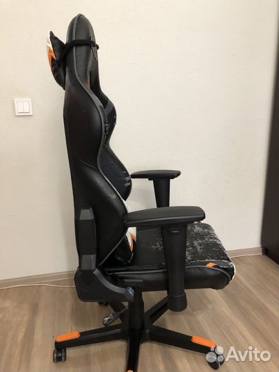Игровое кресло DXRacer Special Edition ohre128nwgo