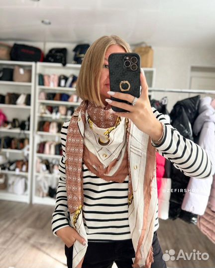Шарф, платок Guess