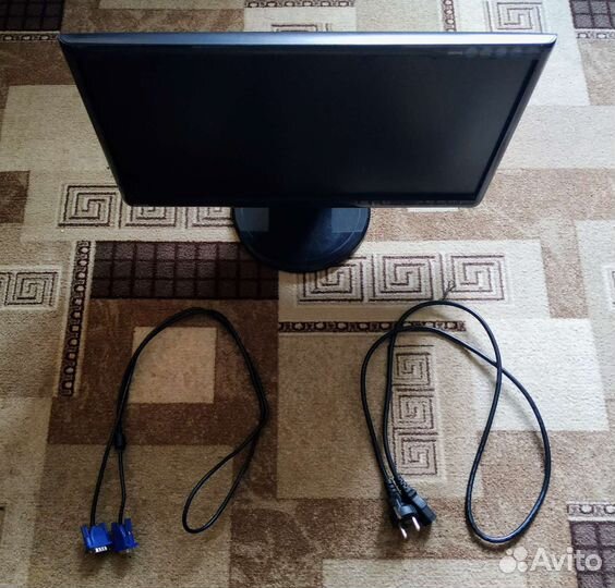 Монитор широкий для компьютера