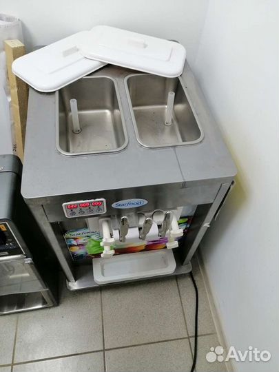 Фризер для мягкого мороженого 3 рожка