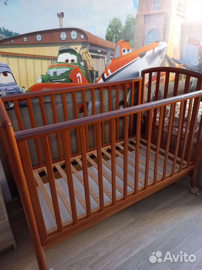 Детская кроватка