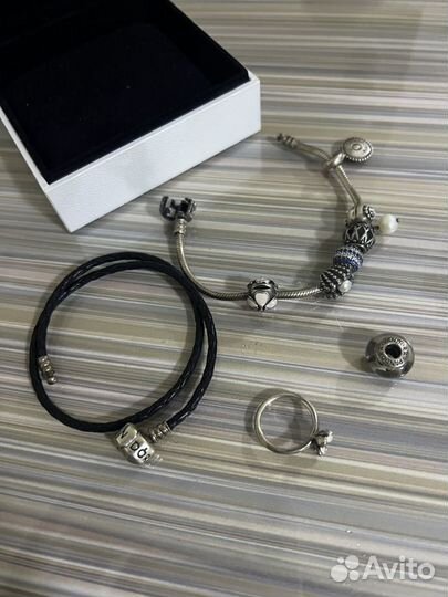 2 браслета Pandora, шармы и кольцо