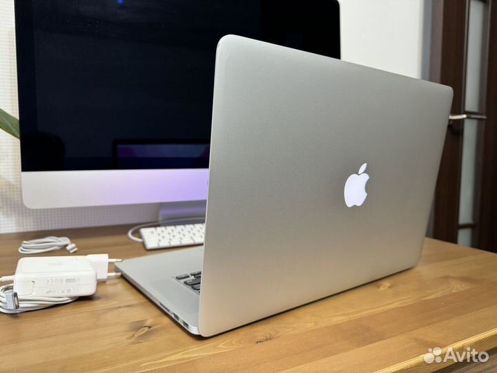 MacBook Pro 15 2015 (A1398) 2 видеокарты, 512 Gb