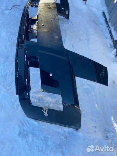Бампер передний Cadillac Escalade 4