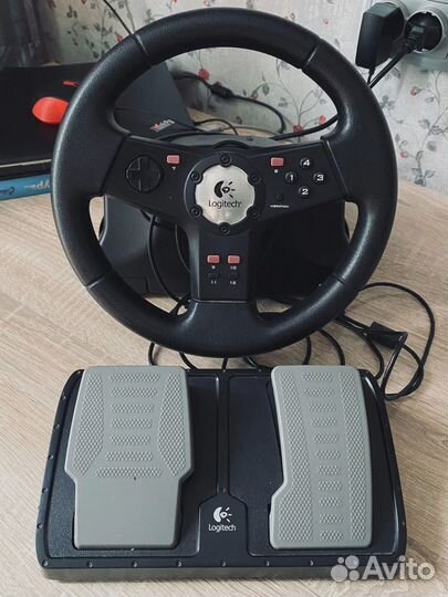 Игровой руль logitech