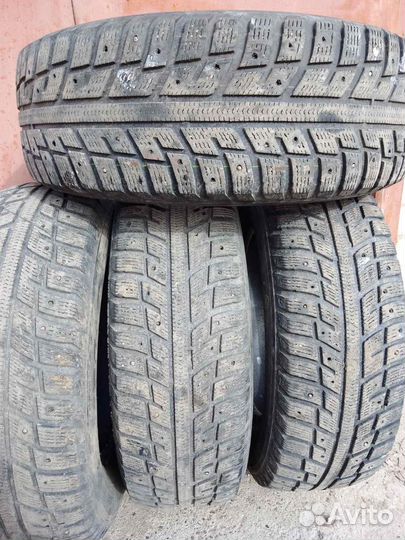 Kumho I'Zen KW22 215/65 R16 42