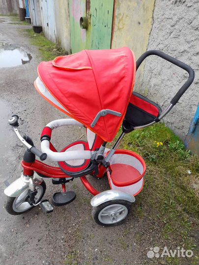 Прогулочная коляска