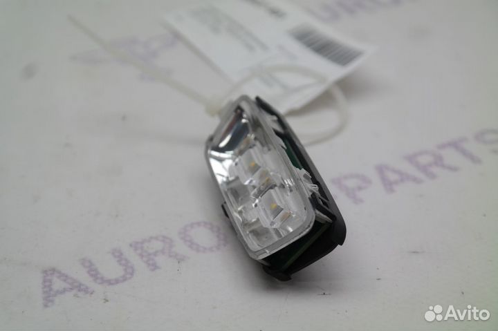 Плафон Mercedes GLC W253
