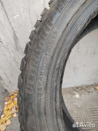 Goodyear Ultragrip Ice Arctic 225/45 R18 30