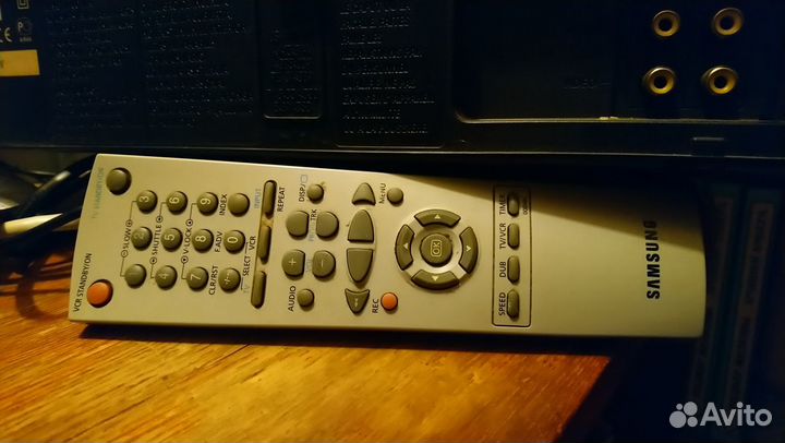 Видеомагнитофон Samsung SVR 270