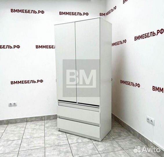 Шкаф белый распашной 2-ух створчатый