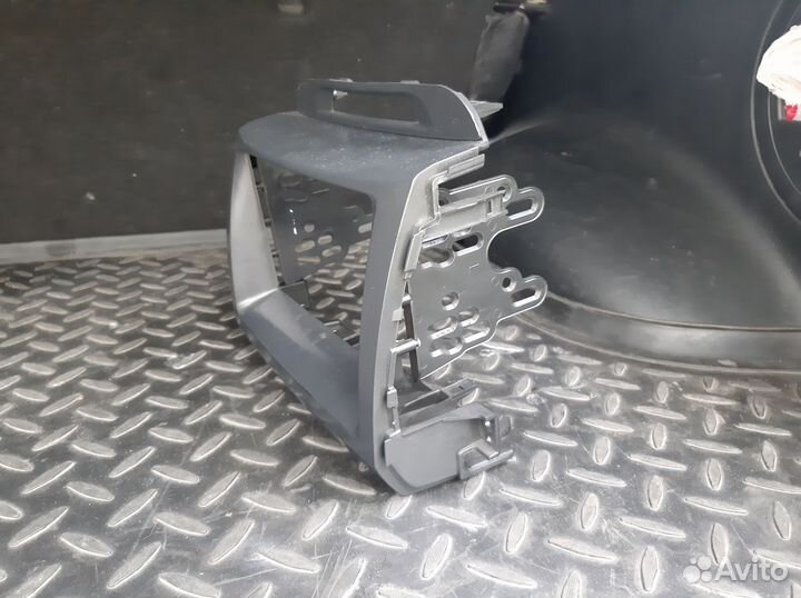 Рамка магнитолы Kia Sportage 3 2 din