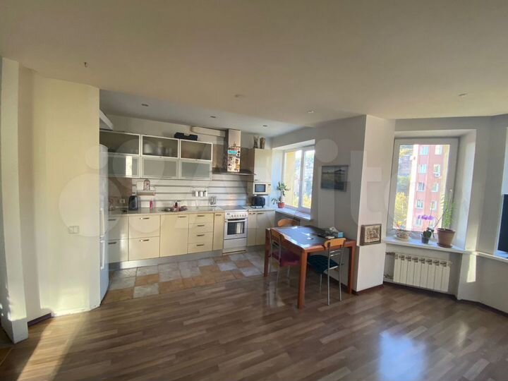 3-к. квартира, 65 м², 7/9 эт.