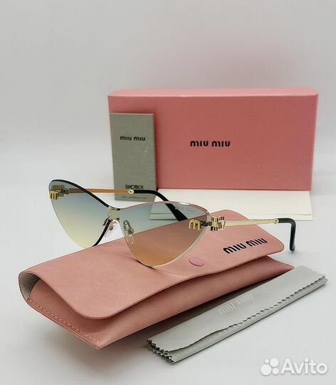 Солнцезащитные очки miu miu