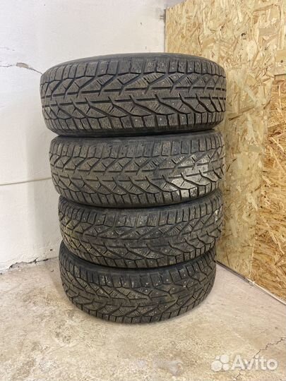 Tigar SUV Ice 215/65 R16 102T