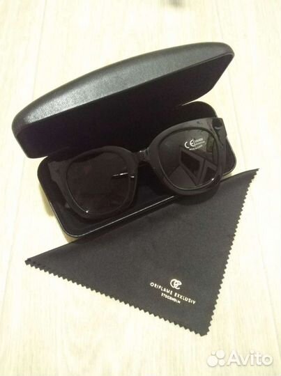 Солнцезащитные очки и футляр