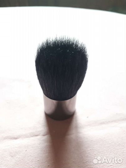 Кисть для макияжа, зеркало