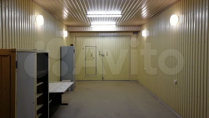 Гараж, > 30 м²