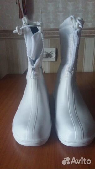 Резиновые сапоги новые
