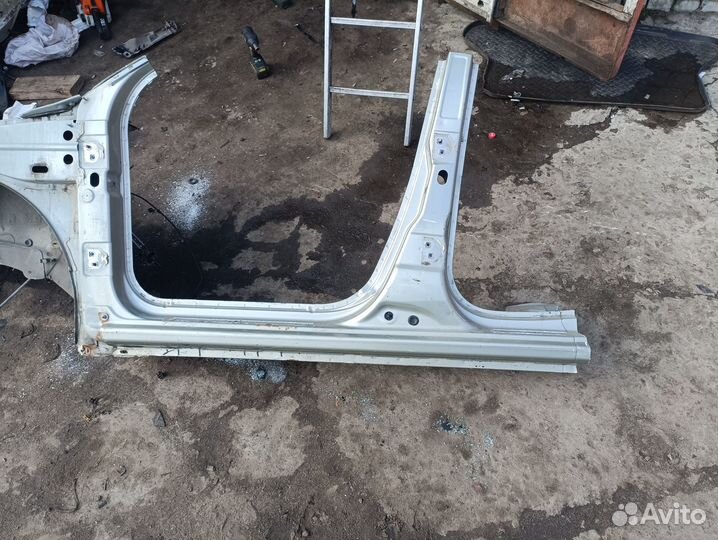 Левый порог Renault Sandero