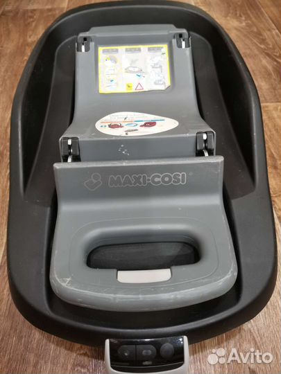 Автолюлька maxi cosi CabrioFix с базой isofix