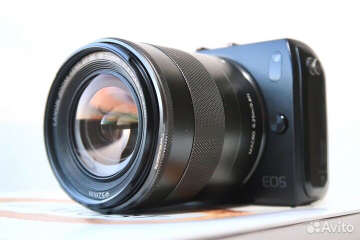 Фотоаппарат Canon EOS M kit + вспышка + сумка