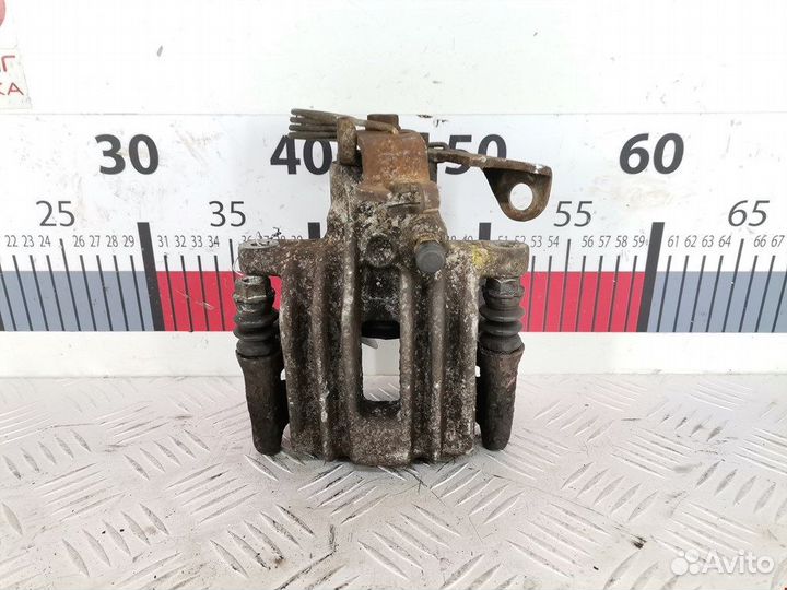 Суппорт задний правый для Audi A4 B5 8E0615424