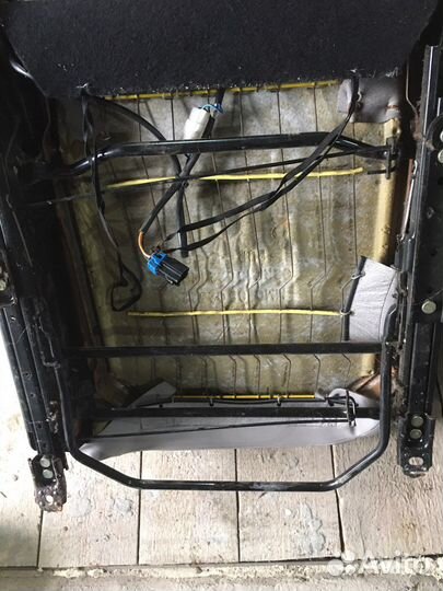 Сиденья на мицубиси каризма