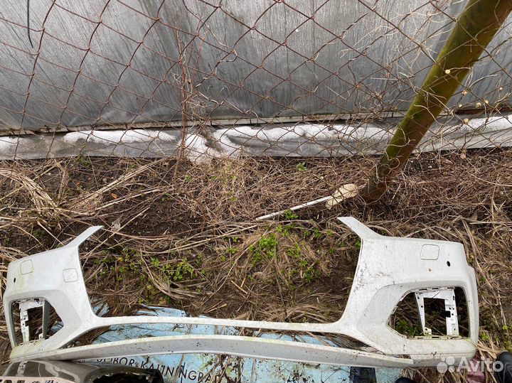 Бампер передний audi a1