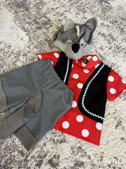 Большой пакет весенней одежды для мальчика