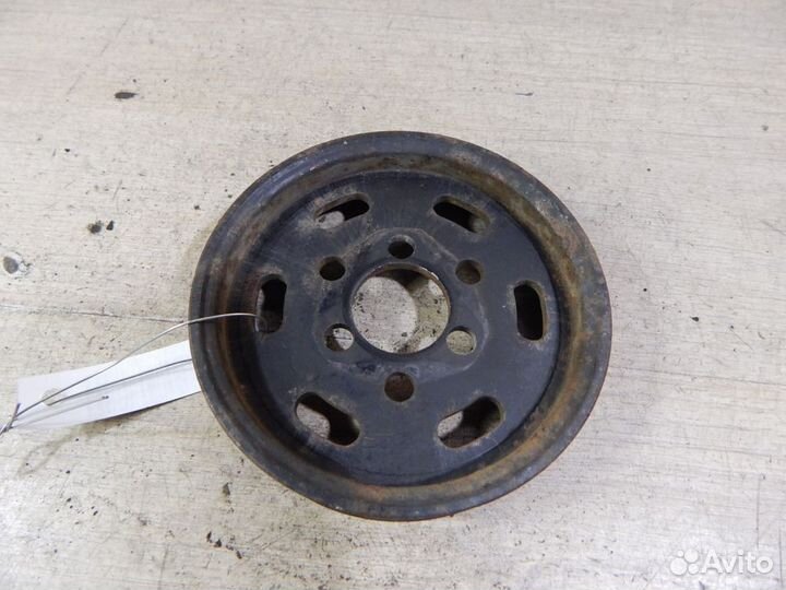 Шкив насоса гидроусилителя руля VW Golf 4