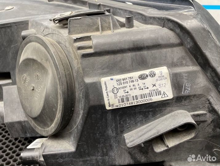 Фары Volkswagen Tiguan 5N2 cczd 2.0 2012