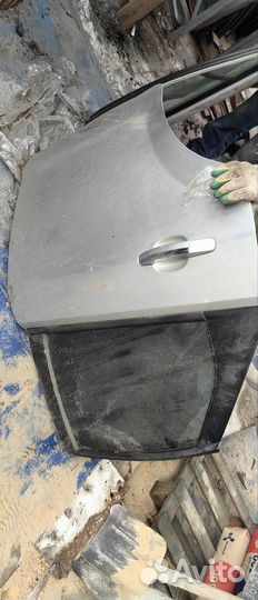 Задняя правая дверь на фокус 2