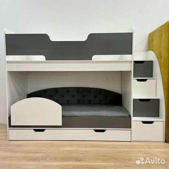 Двухъярусная кровать