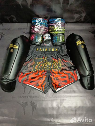 Боксёрские перчатки Twins Fairtex