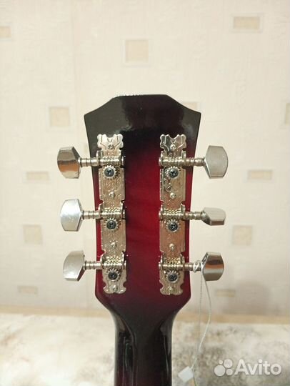 Акустическая гитара
