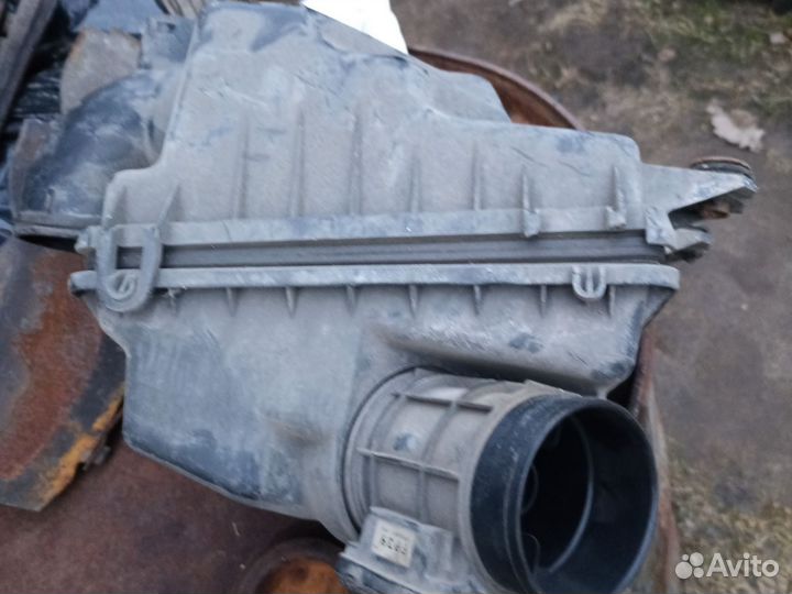 Корпус воздушного фильтра мазда 626