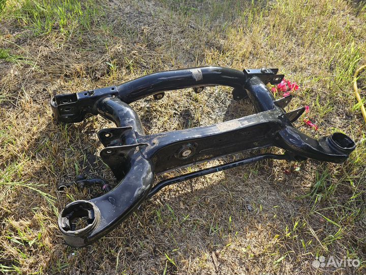 Подрамники Передний и Задний Х5 Е53