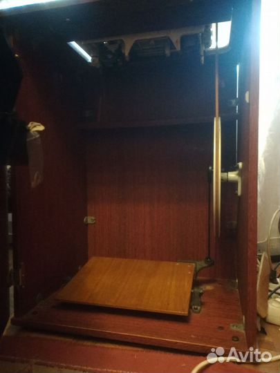 Швейная машинка Чайка 143