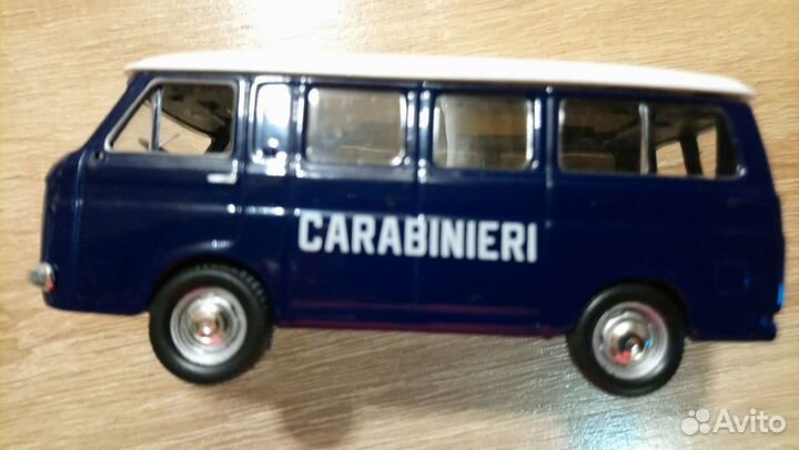 Модель автомобиля металлическая Fiat 238(Полиция)