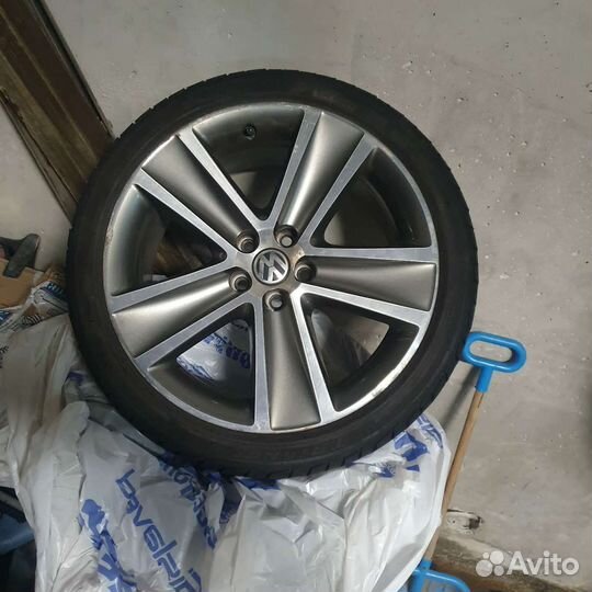 R17 Triangle TR968 215/40, PCD 5x100 DIA 57.1